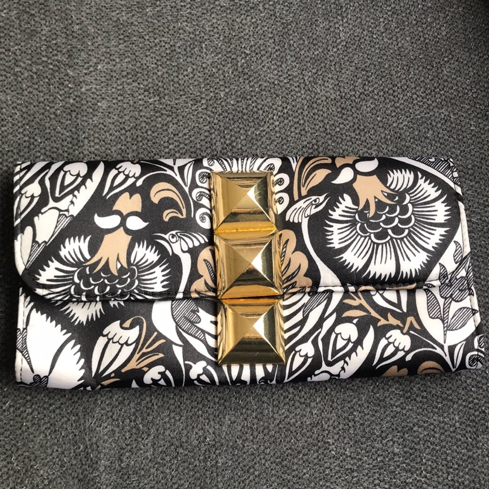 Fun clutch